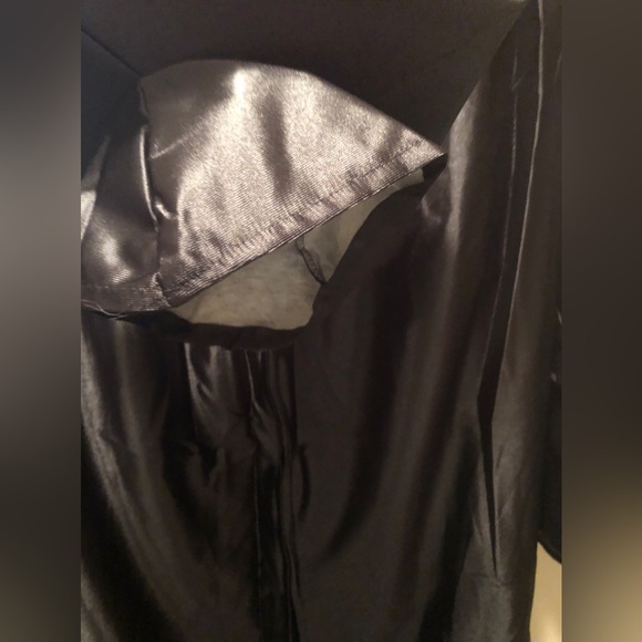 Cap & Gown Black & Red Unisex 6'-6'2" tall Graduation Ceremony Robe - Picture 10 of 11